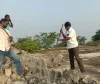 అక్రమ నిర్మాణాలపై రెవెన్యూ అధికారుల ఉక్కుపాదం