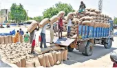 వడ్ల డబ్బుల కోసం రైతుల ఎదురుచూపులు