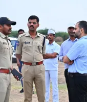 4.45 గంటల పర్యటన 