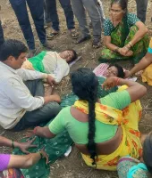 చెల్లిని కాపాడబోయి అక్క..