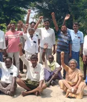ఊరి మధ్యలో రైస్‌మిల్లు వద్దంటూ రోడ్డెక్కిన ప్రజలు!
