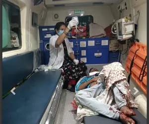 భార్యపై కోపంతో అత్త, బావమరిదిపై కత్తితోదాడి