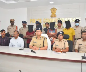 భారీగా 'హాష్ ఆయిల్' పట్టివేత