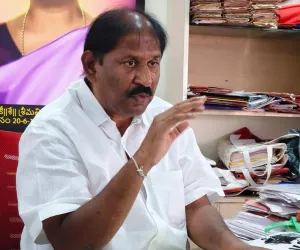 తలొంచి బతకడం తెలియదు 